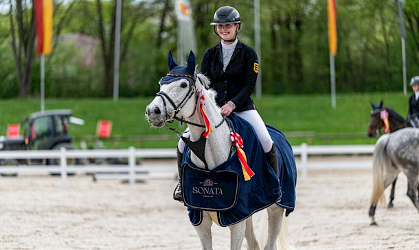 Tübingen im Fokus: Maxi Fimpel, Jana Roth und Elin Sorg setzen Ausrufezeichen 💥🐎