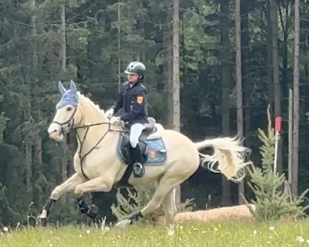 Vielseitigkeit - Silber-Glanz für Mattea Sauter: PSK Oberschwaben überzeugt in Marbach 🥈🐎... mit tollem Teamergebnis!