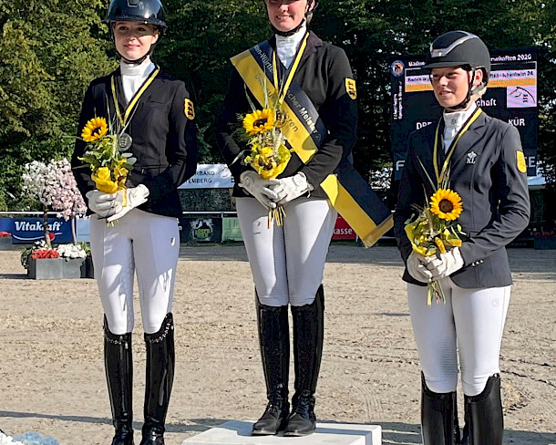 🏆Ichenheim: Gold & Silber& Bronze und Medaillen-Erfolg bei den Baden-Württembergischen Meisterschaften Dressur & Springen! 🏆